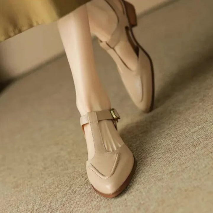 JULITA | STYLOWE PÓŁBUTY Z KLAMRĄ