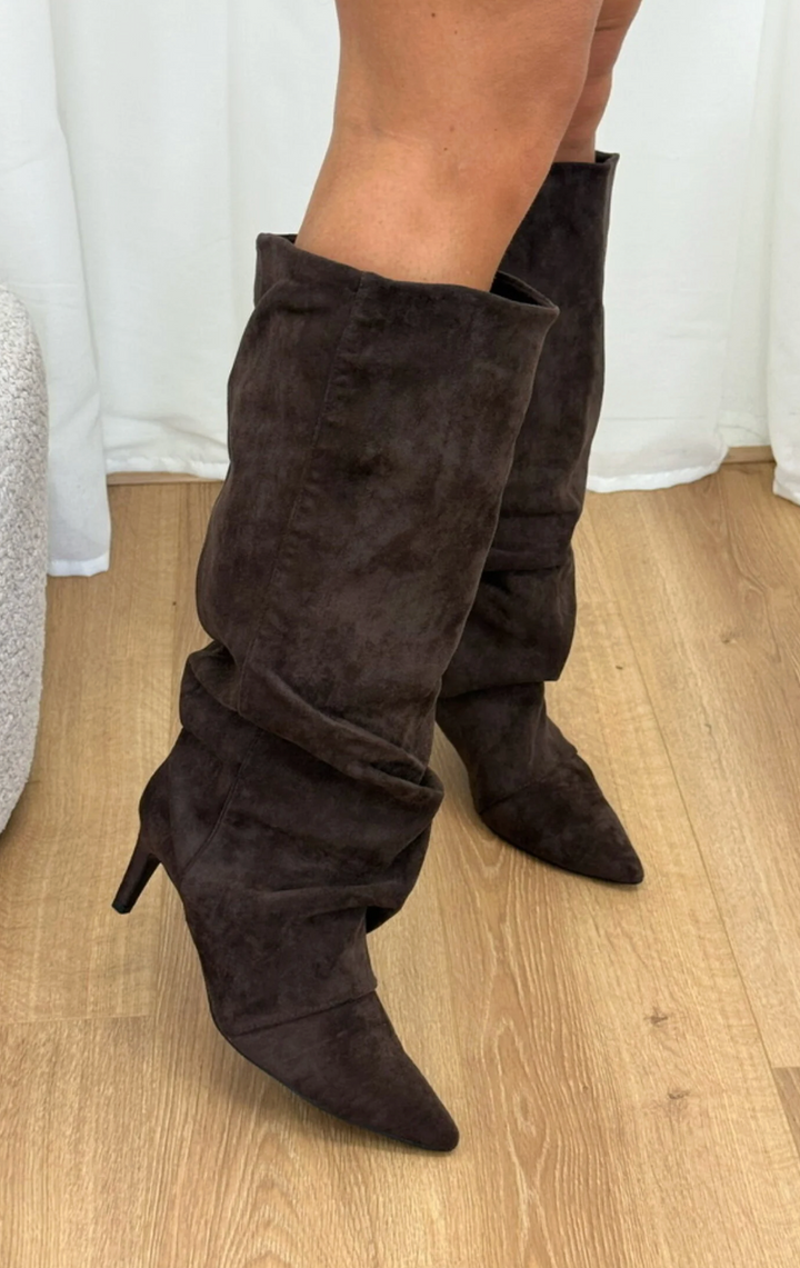 MIRELLA | Vegan zamszowe kozaki na obcasie